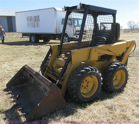 owatonna 345 skid steer specs